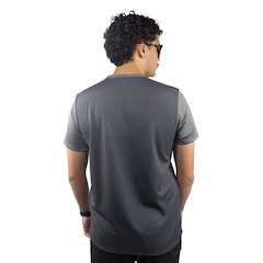 Camiseta Oakley Sport Twisted Mesh Tee - Masculina - Foto 2