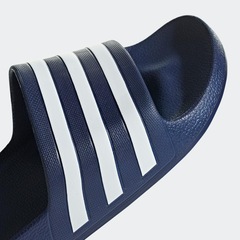 Chinelo adidas Adilette Aqua - Unissex - Foto 9