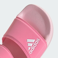 Chinelo adidas Adilette - Infantil - Foto 9