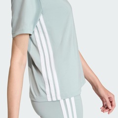 Camiseta adidas Essentials Três Listras - Feminina - Foto 6
