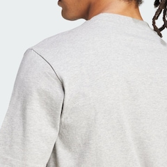 Camiseta adidas Malha Simples Essentials Small Logo - Masculina - Foto 7
