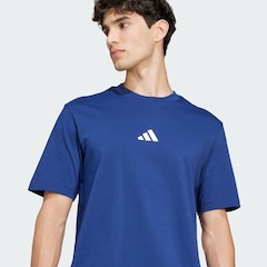 Camiseta adidas Malha Simples Essentials Small Logo - Masculina - Foto 6