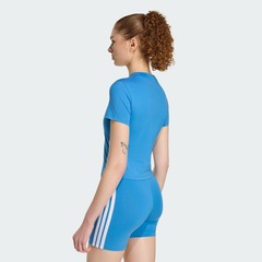 Camiseta adidas Essentials Três Listras Slim - Feminina - Foto 3