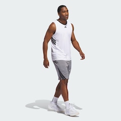 Shorts adidas Basquete Legends Três Listras - Masculina - Foto 5