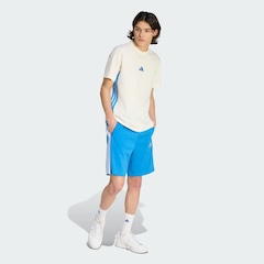 Camiseta adidas Malha Simples Essentials Três Listras - Masculina - Foto 4