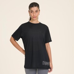 Camiseta New Balance Sport Essentials Graphic - Feminina - Foto 1