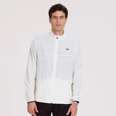 Jaqueta New Balance Corta Vento Sport Essentials - Masculina - Foto 2