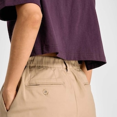 Calça New Balance Twill Boylston Feminina - Foto 5