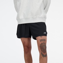Shorts New Balance Run Club - 5" Masculino - Foto 5