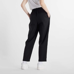 Calça New Balance Twill Boylston Feminina - Foto 3