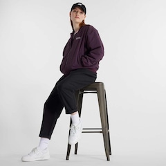 Calça New Balance Twill Boylston Feminina - Foto 8