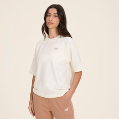 Camiseta New Balance Graphic Feminina - Foto 2