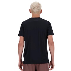 Camiseta New Balance Essentials - Masculina - Foto 2