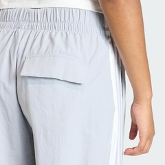 Calça Malha adidas Parachute Essentials Três Listras Lifestyle - Feminina - Foto 5