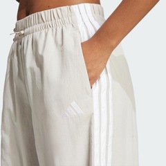 Calça Malha adidas Parachute Essentials Três Listras Lifestyle - Feminina - Foto 6