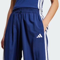 Calça Malha adidas Parachute Essentials Três Listras Lifestyle - Feminina - Foto 5