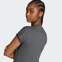 Camiseta adidas Essentials Linear - Feminina - Foto 5