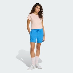 Camiseta adidas Essentials Linear - Feminina - Foto 4