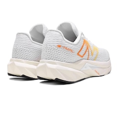 Tênis New Balance Fuelcell Propel V5 - Feminino - Foto 5