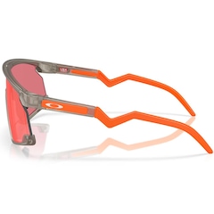 Óculos de Sol Oakley BXTR Matte Grey Ink Prizm Trail Torch - Foto 2