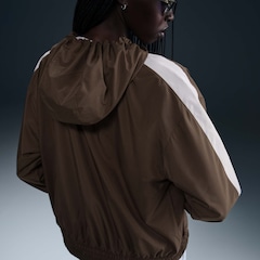 Jaqueta Nike Sportswear Essential - Feminina - Foto 2
