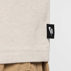 Camiseta Nike Sportswear Premium Essentials - Masculina - Foto 5