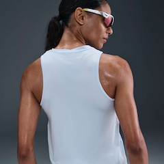 Camiseta Nike One Swoosh - Feminina - Foto 2