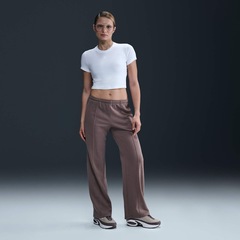 Camiseta Nike Sportswear Chill Knit Cropped - Feminina - Foto 4
