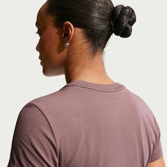 Camiseta Nike Sportswear Chill Knit Cropped - Feminina - Foto 2