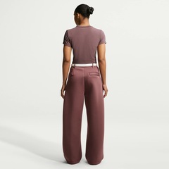 Camiseta Nike Sportswear Chill Knit Cropped - Feminina - Foto 5