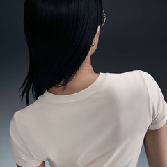 Camiseta Nike Sportswear Chill Knit Cropped - Feminina - Foto 4