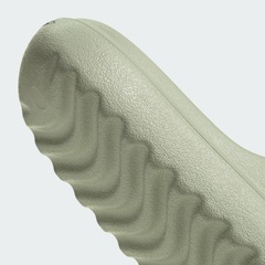 Chinelo adidas Adilette Lumia - Unissex - Foto 9