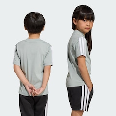 Camiseta adidas Essentials - Infantil - Foto 8