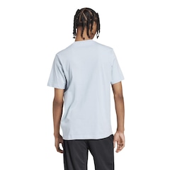 Camiseta adidas Tech Badge - Masculina - Foto 2