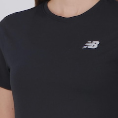 Camiseta New Balance Sport Essentials - Feminina - Foto 6