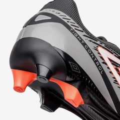 Chuteira de Campo Umbro Gravity - Adulto - Foto 7