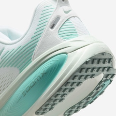Tênis Nike Vomero 18 - Feminino - Foto 8