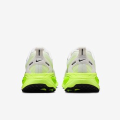 Tênis Nike Vomero 18 - Feminino - Foto 3