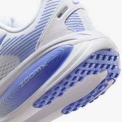Tênis Nike Vomero 18 - Feminino - Foto 8