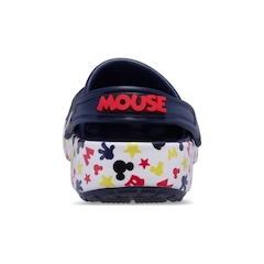 Sandália Crocs Mickey and Friends Classic Clog T Multi - Unissex - Foto 7