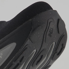 Tênis New Balance Fresh Foam X More V5 - Feminino - Foto 8