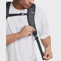 Mochila Under Armour Hust 6.0 - Foto 6