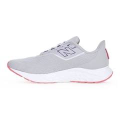 Tênis New Balance Fresh Foam ARISHIV4 - Feminino - Foto 2