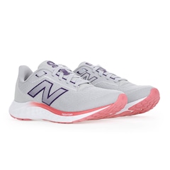 Tênis New Balance Fresh Foam ARISHIV4 - Feminino - Foto 3