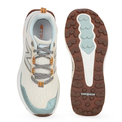 Tênis New Balance Fresh Foam Garoé V2 E Musgo - Feminino - Foto 4