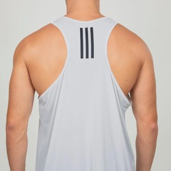 Camiseta Regata adidas Own The Run Três Listras - Masculina - Foto 3