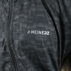 Jaqueta Corta Vento com Capuz Meinerz Hirsch III - Feminina - Foto 3
