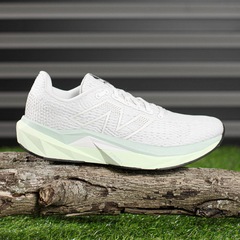 Tênis New Balance Fuelcell Propel V5 - Feminino - Foto 7