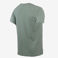 Camiseta Nike Sportswear Essentials - Feminina - Foto 2