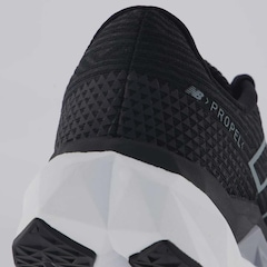 Tênis New Balance Fuelcell Propel V5 - Feminino - Foto 6